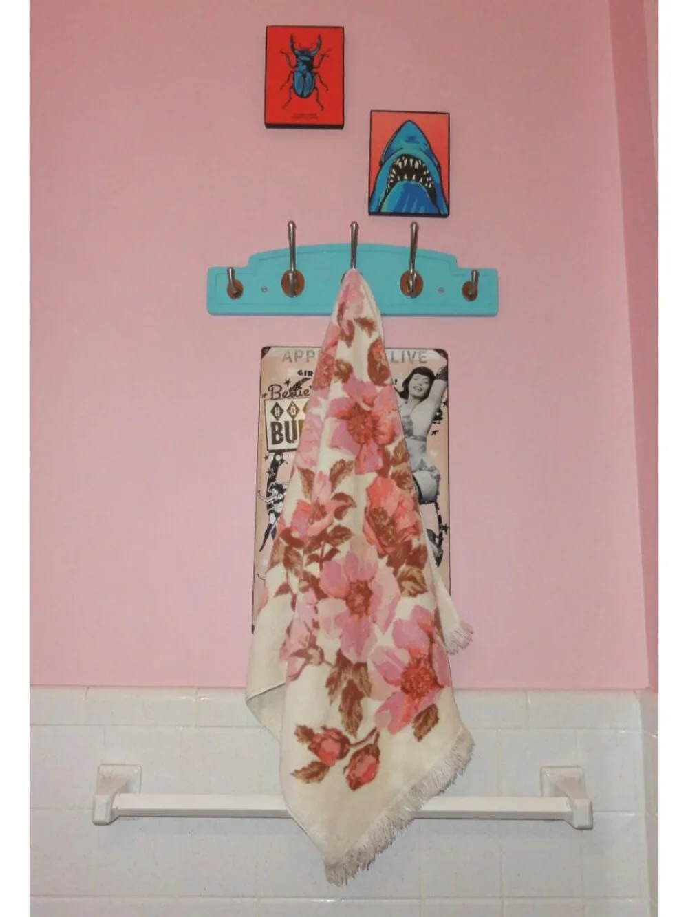 Vintage Fieldcrest Cream & Pink Floral Bath Towel w/ Fringe